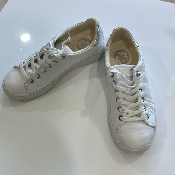 Guess white sneakers - Picture 2 of 5